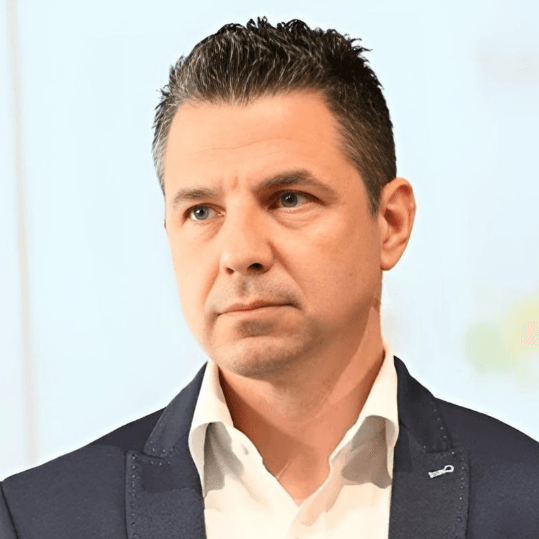 Dr. Evangelos Avramakis
